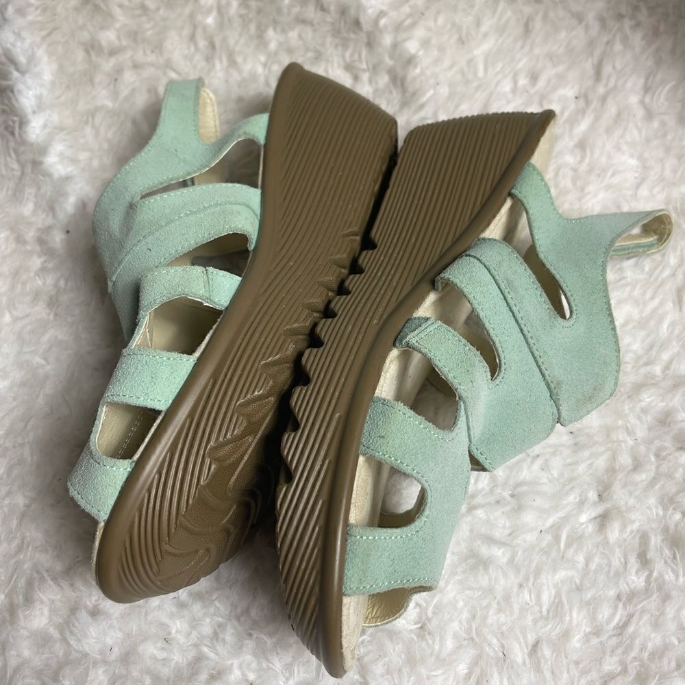 Skechers Mint green Suede  straps Wedges Sandals  Memory Foam Size 9.5W - Picture 6 of 10